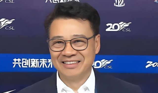 星空体育平台-意外！大连英博新援仅用四场热身赛就征服球迷，本赛季有望爆发